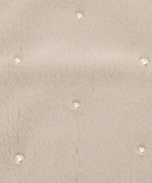 Afternoon Tea（アフタヌーンティー）の「パール付きフェイクファーティペット（マフラー・レディース・ベージュ/ブラック・ONE SIZE）」の7枚目の写真