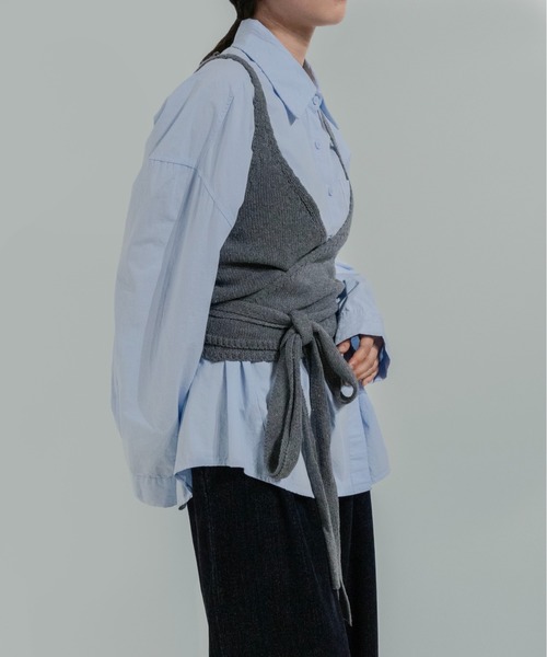 on:nue（オンニュ）の「【on:nue】カシュクールニットビスチェ（ニット/セーター・レディース・ベージュ/ブラック/グレー・FREE）」の6枚目の写真