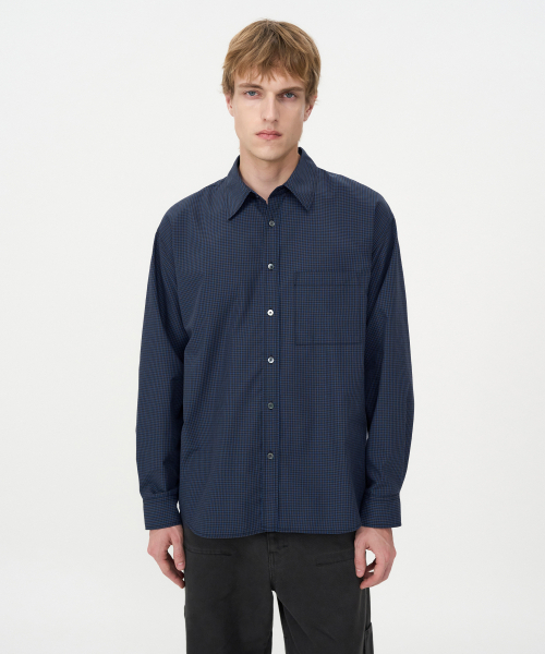 INSILENCE(インサイロンス)の「レギュラーフィットチェックシャツ NAVY(シャツ/ブラウス・レディース・その他・SMALL/MEDIUM/LARGE)」の1枚目の写真