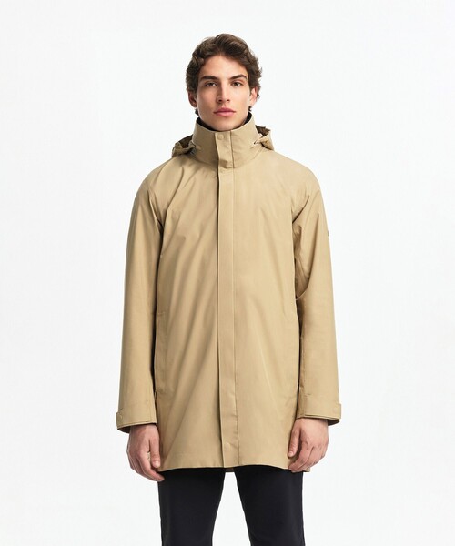AIGLE（エーグル）の「GORE=TEX ゴアテックス 防風 防水 透湿 2レイヤーロングジャケット / フード収納可（マウンテンパーカー・メンズ・ベージュ/ブラック・M/L/S）」の6枚目の写真