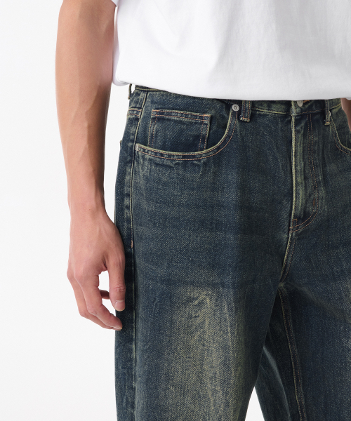 MUSINSA STANDARD（ムシンサスタンダード）の「クリーズウォッシュドルーズストレートデニムパンツ[ダークブルー]（デニムパンツ・メンズ・その他・29/30/31/33/26/27/28/40/38/42/36/34/32）」の4枚目の写真