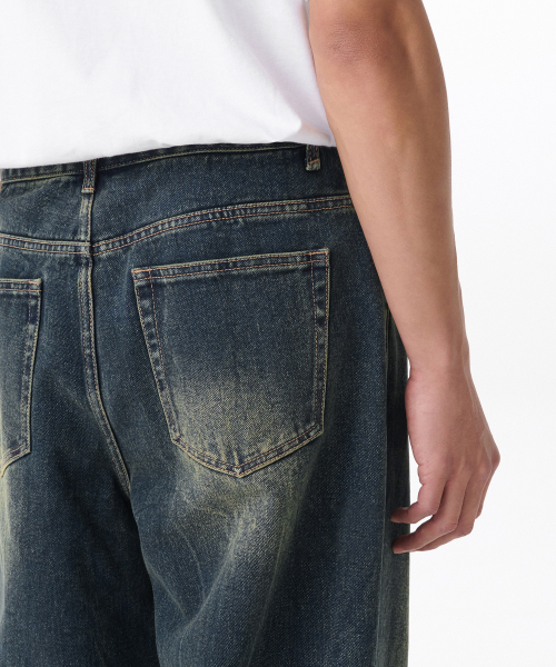 MUSINSA STANDARD（ムシンサスタンダード）の「クリーズウォッシュドルーズストレートデニムパンツ[ダークブルー]（デニムパンツ・メンズ・その他・29/30/31/33/26/27/28/40/38/42/36/34/32）」の5枚目の写真
