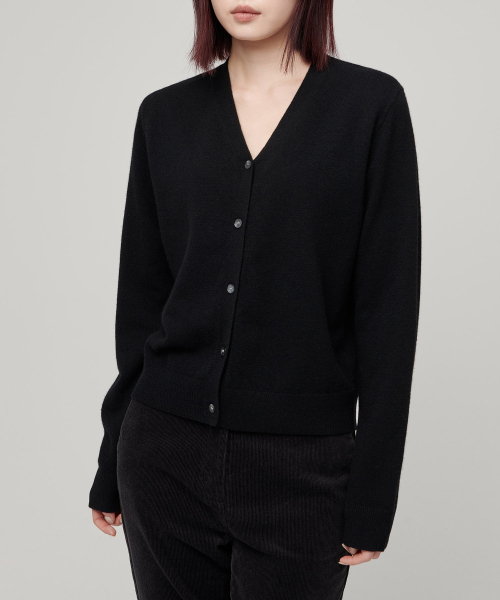 MUSINSA STANDARD WOMAN（ムシンサスタンダードウーマン）の「ウィメンズラムウールカーディガン[ブラック]（カーディガン/ボレロ・レディース・その他・SMALL/MEDIUM/LARGE/X-SMALL）」の3枚目の写真