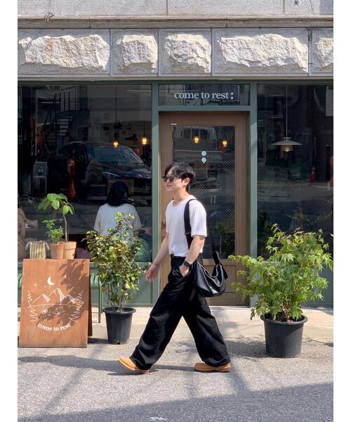 MUSINSA STANDARD（ムシンサスタンダード）の「ツーピンタックワイドデニムパンツ [ロー ブラック]（デニムパンツ・メンズ・その他・30/31/33/26/27/28/40/38/42/36/34/32/29）」の11枚目の写真