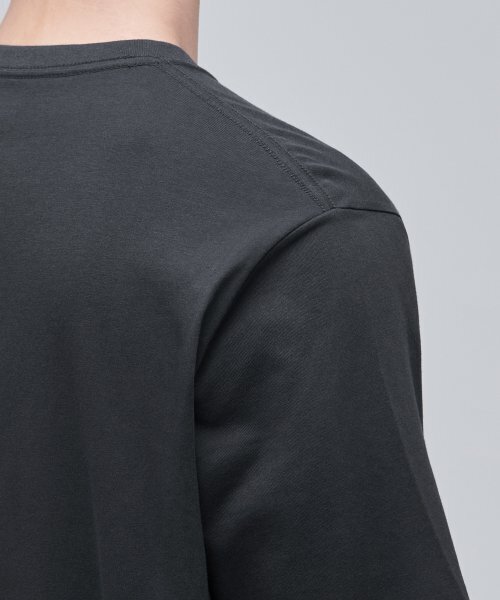 MUSINSA STANDARD（ムシンサスタンダード）の「[クールタンダード] ベーシッククルーネックTシャツ [ダークグレー]（Tシャツ/カットソー・メンズ・その他・SMALL/MEDIUM/LARGE/X-LARGE/XX-LARGE/XXX-LARGE）」の6枚目の写真