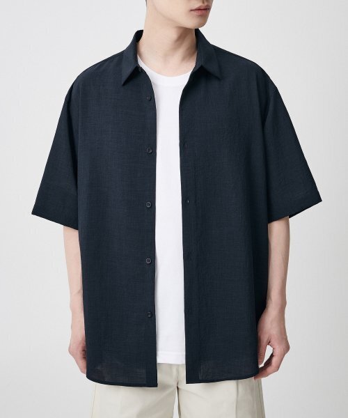 MUSINSA STANDARD（ムシンサスタンダード）の「リラックスドリネンライク半袖シャツ[ネイビー]（シャツ/ブラウス・メンズ・その他・SMALL/MEDIUM/LARGE/X-LARGE/XX-LARGE）」の2枚目の写真