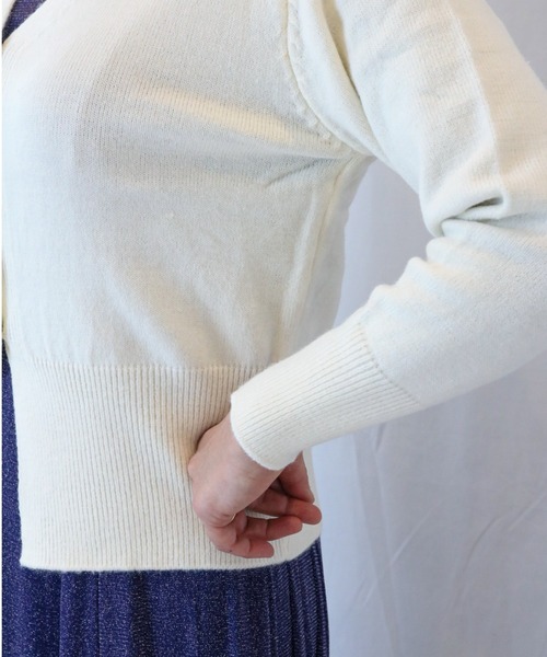 a lot of love（ア ロット オブ ラブ）の「ナローウエスト Vネックカーディガン（カーディガン/ボレロ・レディース・ピンク/オフホワイト/グレー・FREE）」の5枚目の写真