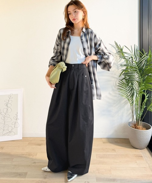 Java(ジャバ)の「《JaVaジャバコラボ》 トレンド感たっぷりの最旬シルエット。タックバレルレッグパンツ(その他パンツ・レディース・ネイビー/ブラック/アイボリー・LARGE/MEDIUM/SMALL/X-LARGE)」の22枚目の写真