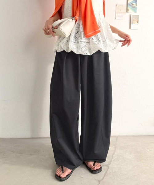 Java(ジャバ)の「《JaVaジャバコラボ》 トレンド感たっぷりの最旬シルエット。タックバレルレッグパンツ(その他パンツ・レディース・ネイビー/ブラック/アイボリー・LARGE/MEDIUM/SMALL/X-LARGE)」の17枚目の写真