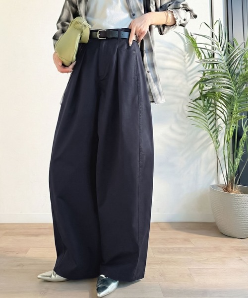 Java(ジャバ)の「《JaVaジャバコラボ》 トレンド感たっぷりの最旬シルエット。タックバレルレッグパンツ(その他パンツ・レディース・ネイビー/ブラック/アイボリー・LARGE/MEDIUM/SMALL/X-LARGE)」の15枚目の写真