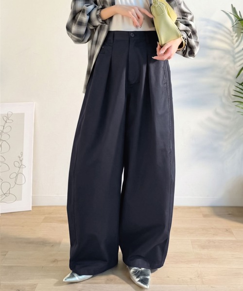 Java(ジャバ)の「《JaVaジャバコラボ》 トレンド感たっぷりの最旬シルエット。タックバレルレッグパンツ(その他パンツ・レディース・ネイビー/ブラック/アイボリー・LARGE/MEDIUM/SMALL/X-LARGE)」の16枚目の写真