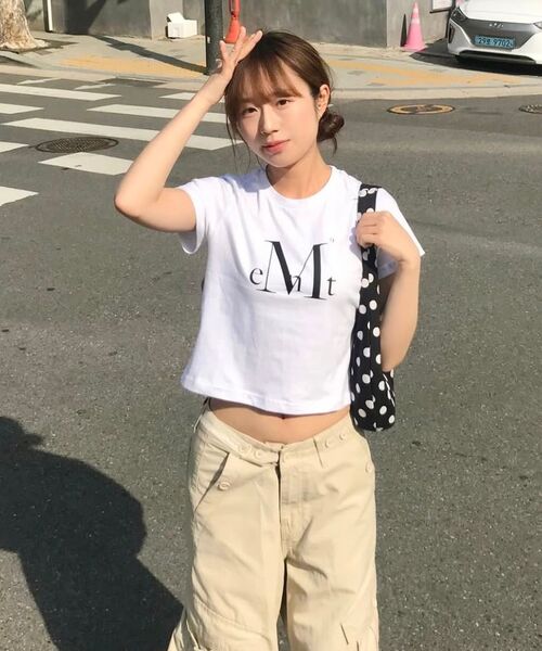 MUCENT（ムセント）の「メインシンボルシグネチャーロゴ半袖Tシャツ（4カラー）（Tシャツ/カットソー・レディース・ホワイト/ブラック/ライトピンク/レッド・SHORT/L/M/XL）」の17枚目の写真