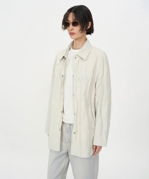 INSILENCE WOMEN（インサイレンスウーマン）の「リンクルオーバーサイズハーフトレンチICEGREY（トレンチコート・レディース・その他・X-SMALL/SMALL/MEDIUM）」の9枚目の写真