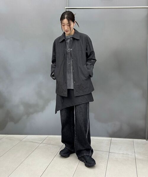 INSILENCE WOMEN（インサイレンスウーマン）の「リンクルオーバーサイズハーフトレンチICEGREY（トレンチコート・レディース・その他・X-SMALL/SMALL/MEDIUM）」の3枚目の写真