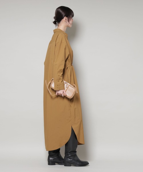NANO universe(ナノユニバース)の「ナイロンタッサードロストシャツワンピース(シャツワンピース・レディース・ブラック/キャメル/ダークベージュ・FREE)」の12枚目の写真