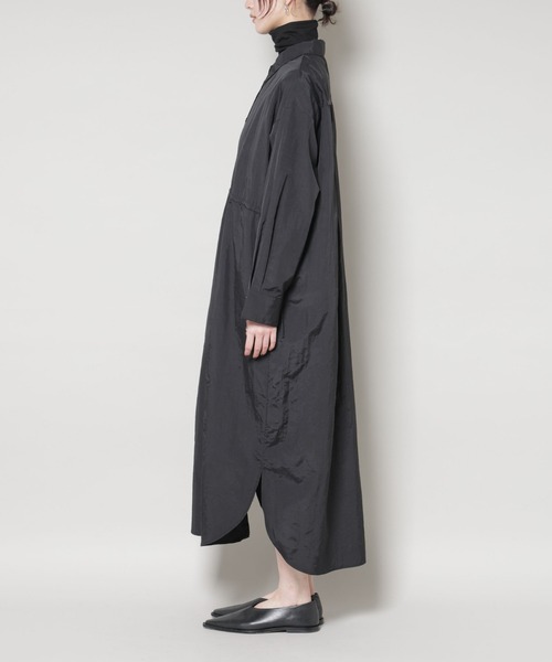 NANO universe(ナノユニバース)の「ナイロンタッサードロストシャツワンピース(シャツワンピース・レディース・ブラック/キャメル/ダークベージュ・FREE)」の21枚目の写真