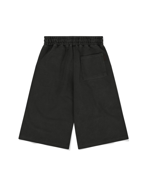 S'EST(エスイーエスティー)の「Pigment Bermuda Shorts Charcoal(その他パンツ・メンズ・チャコール・MEDIUM/LARGE/X-LARGE)」の2枚目の写真