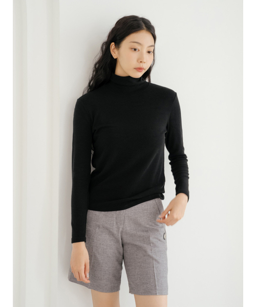 NITINA(ニティナ)の「ベーシックインナーティーシャツBK(Tシャツ/カットソー・レディース・ブラック・SMALL/MEDIUM)」の3枚目の写真