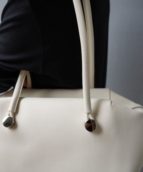 ADD CULUMN（アドカラム）の「ADD CULUMN(アドカラム) TABLET BOSTON（ハンドバッグ・レディース・ダークグレー/アイボリー・F）」の3枚目の写真