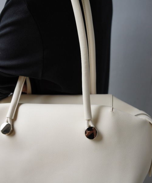 ADD CULUMN（アドカラム）の「ADD CULUMN(アドカラム) TABLET BOSTON（ハンドバッグ・レディース・ダークグレー/アイボリー・F）」の5枚目の写真