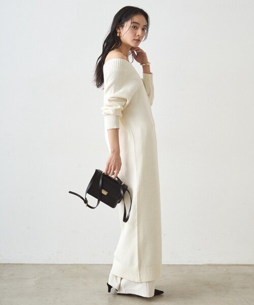 LOUNGEDRESS(ラウンジドレス)の「ハイスリットニットワンピース(ワンピース・レディース・ネイビー/オフホワイト・FREE)」の10枚目の写真