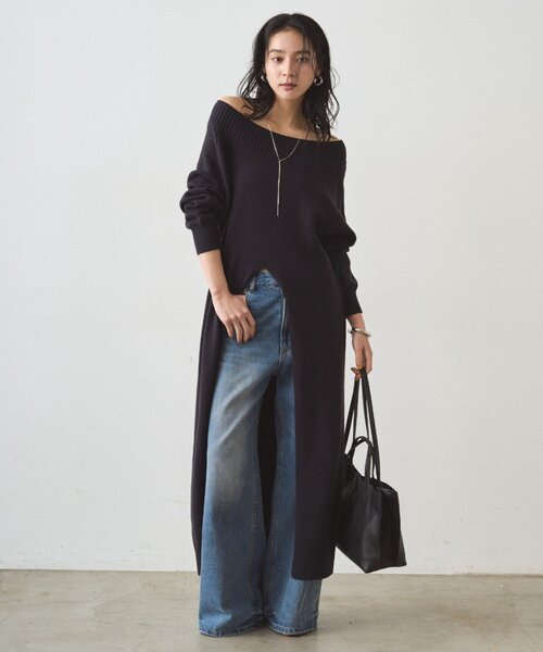 LOUNGEDRESS(ラウンジドレス)の「ハイスリットニットワンピース(ワンピース・レディース・ネイビー/オフホワイト・FREE)」の4枚目の写真