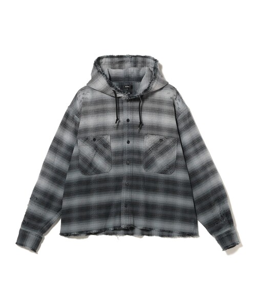 BEAMS(ビームス)の「ダメージ フード チェック シャツ【ワイドショートフィット】(シャツ/ブラウス・メンズ・ブラック/ネイビー・S/M/L/XL)」の1枚目の写真
