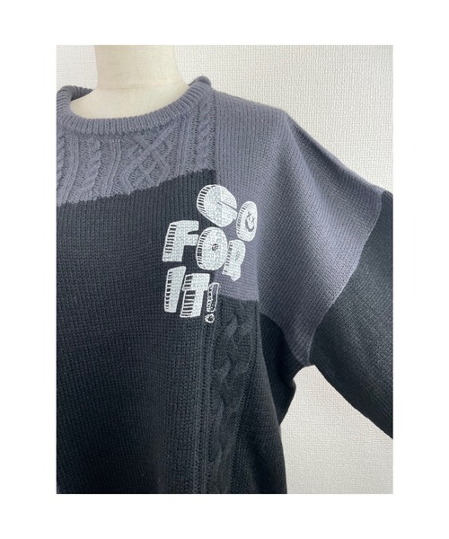 WORLD WIDE LOVE!（ワールドワイドラブ）の「GO FOR IT ! パネル配色編みプルオーバー（ニット/セーター・レディース・グリーン/ブルー/ブラック・1）」の5枚目の写真