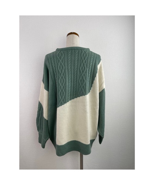 WORLD WIDE LOVE!（ワールドワイドラブ）の「GO FOR IT ! パネル配色編みプルオーバー（ニット/セーター・レディース・グリーン/ブルー/ブラック・1）」の10枚目の写真