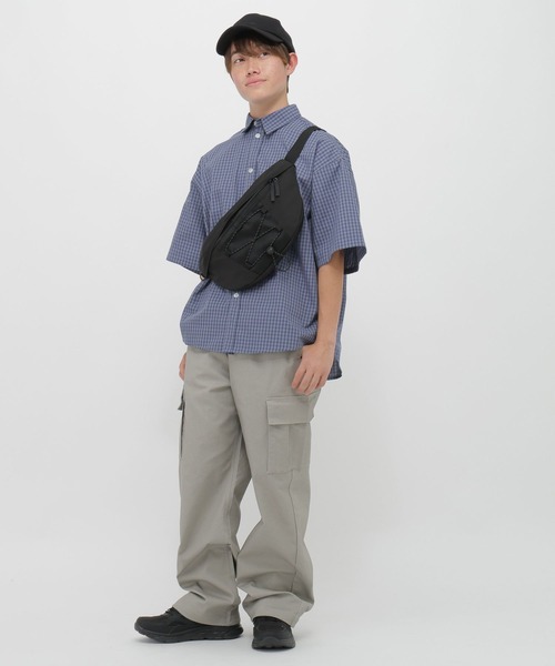 GLOBAL WORK（グローバルワーク）の「サマ見えストレッチカーゴ/AND YUA ANY/612456（カーゴパンツ・キッズ・グレイッシュベージュ/ブラック・SMALL/MEDIUM/LARGE）」の12枚目の写真