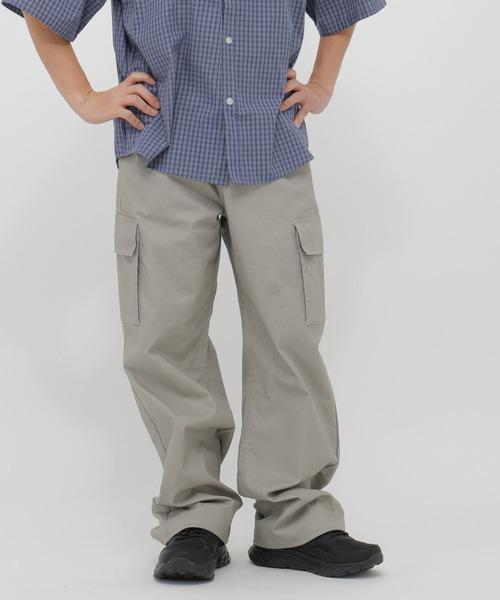 GLOBAL WORK（グローバルワーク）の「サマ見えストレッチカーゴ/AND YUA ANY/612456（カーゴパンツ・キッズ・グレイッシュベージュ/ブラック・SMALL/MEDIUM/LARGE）」の14枚目の写真
