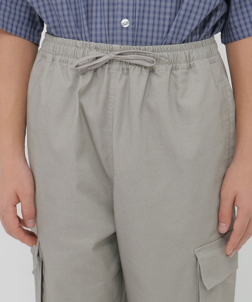 GLOBAL WORK（グローバルワーク）の「サマ見えストレッチカーゴ/AND YUA ANY/612456（カーゴパンツ・キッズ・グレイッシュベージュ/ブラック・SMALL/MEDIUM/LARGE）」の20枚目の写真