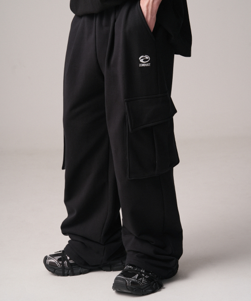 ZENDUST(ジェンダスト)の「Geta Pocket Wide Pants - 2COL(スウェットパンツ・レディース・ブラック/グレー・SMALL/MEDIUM/LARGE)」の3枚目の写真
