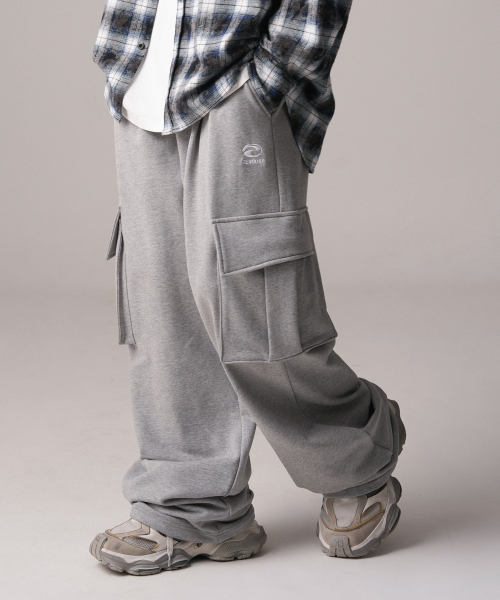 ZENDUST(ジェンダスト)の「Geta Pocket Wide Pants - 2COL(スウェットパンツ・レディース・ブラック/グレー・SMALL/MEDIUM/LARGE)」の4枚目の写真