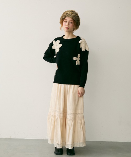 Crisp(クリスプ)の「フラワーモチーフニット(ニット/セーター・レディース・アイボリー/ブラック・FREE)」の3枚目の写真