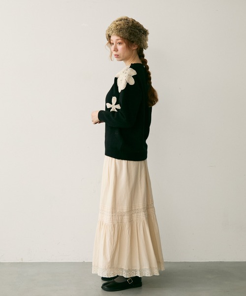 Crisp(クリスプ)の「フラワーモチーフニット(ニット/セーター・レディース・アイボリー/ブラック・FREE)」の6枚目の写真