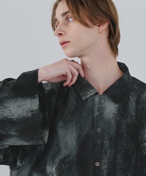 SOCCE（ソーシー）の「ルーズシルエット総柄オープンカラーシャツ（シャツ/ブラウス・メンズ・グレー/ブラック・L/M/S/XL）」の3枚目の写真