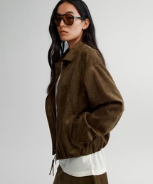 Bie（ビエ）の「スエードライククロップドジャケット（ブルゾン）」