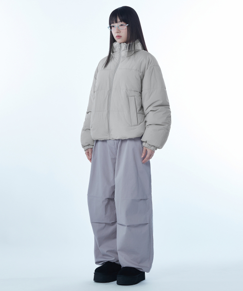 MUSINSA STANDARD WOMAN（ムシンサスタンダードウーマン）の「ウィメンズデイリープファーリバーシブルフリースショートパディングジャケット[アッシュグレー/アイボリー]（ダウンジャケット/コート・レディース・その他・LARGE/SMALL/MEDIUM/X-SMALL）」の4枚目の写真