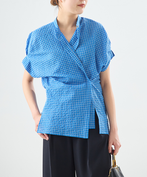 journal standard L'essage(ジャーナルスタンダードレサージュ)の「DEVEAUXフラワー&チェック/無地タックスリーブシャツ(シャツ/ブラウス・レディース・ブラック/ブルー系その他/ホワイト/ブラック系その他・FREE)」の4枚目の写真