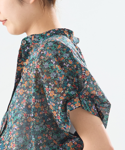 journal standard L'essage(ジャーナルスタンダードレサージュ)の「DEVEAUXフラワー&チェック/無地タックスリーブシャツ(シャツ/ブラウス・レディース・ブラック/ブルー系その他/ホワイト/ブラック系その他・FREE)」の9枚目の写真