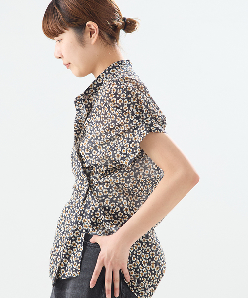 journal standard L'essage(ジャーナルスタンダードレサージュ)の「DEVEAUXフラワー&チェック/無地タックスリーブシャツ(シャツ/ブラウス・レディース・ブラック/ブルー系その他/ホワイト/ブラック系その他・FREE)」の13枚目の写真