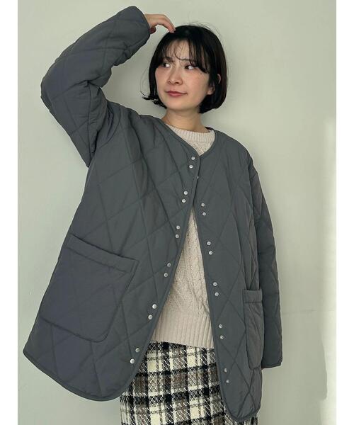 Samansa Mos2 blue(サマンサモスモスブルー)の「キルトミドルコート(その他アウター・レディース・グリーン/ライトベージュ/グレー・F)」の2枚目の写真
