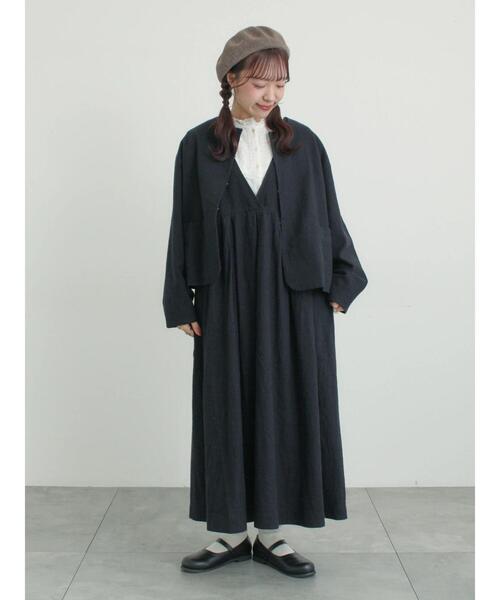 Samansa Mos2(サマンサ モスモス)の「【Cross×Linen】クルーネックジャケット(ノーカラージャケット・レディース・ベージュ/ブラック・F)」の15枚目の写真