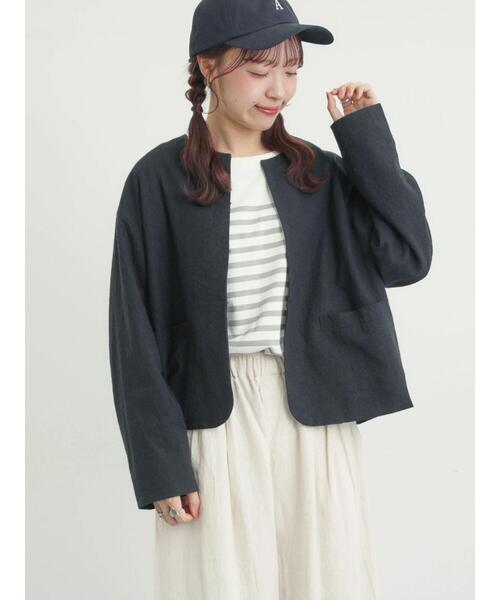 Samansa Mos2(サマンサ モスモス)の「【Cross×Linen】クルーネックジャケット(ノーカラージャケット・レディース・ベージュ/ブラック・F)」の10枚目の写真