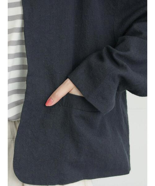 Samansa Mos2(サマンサ モスモス)の「【Cross×Linen】クルーネックジャケット(ノーカラージャケット・レディース・ベージュ/ブラック・F)」の13枚目の写真