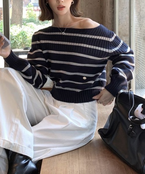 GEMEDA(ジェメダ)の「オフショルニットプルオーバー(ニット/セーター・レディース・グレー/ネイビー/ホワイト・M)」の5枚目の写真