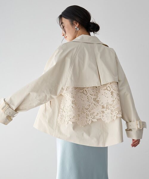 YECCA VECCA（イェッカヴェッカ）の「レースMIXショートトレンチコート（トレンチコート・レディース・ベージュ/ネイビー/アイボリー・FREE）」の13枚目の写真