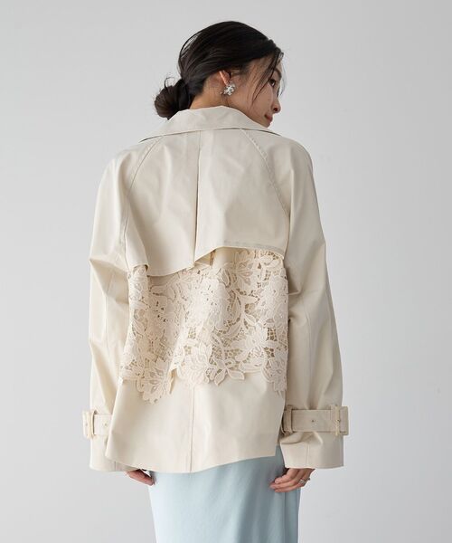 YECCA VECCA（イェッカヴェッカ）の「レースMIXショートトレンチコート（トレンチコート・レディース・ベージュ/ネイビー/アイボリー・FREE）」の14枚目の写真