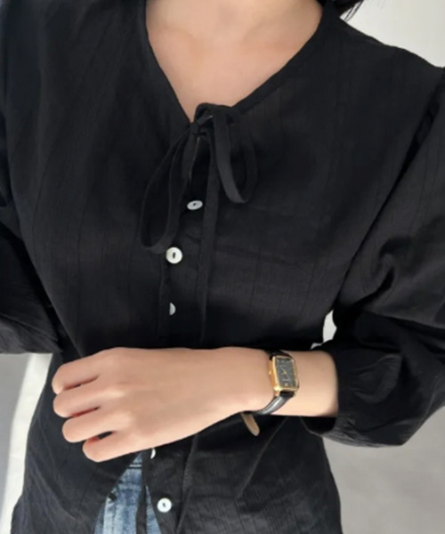 VIVID LADY（ビビッドレディー）の「2WAYリボン付き エンボスブラウス（シャツ/ブラウス・レディース・ブラック/ホワイト・FREE）」の20枚目の写真